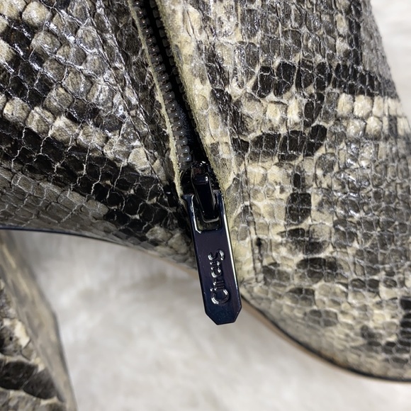 Bootie Heels Snake Print - Picture 4 of 5